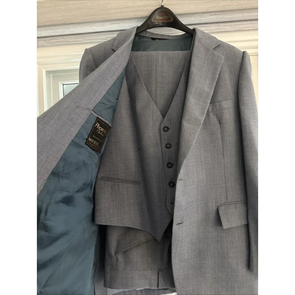 VINTAGE Blazer Mens 42R Gray 3 Piece Suit Jacket Sport Coat Pinstripe